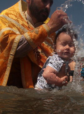 غسل تعمید یک نوزاد – روسیه