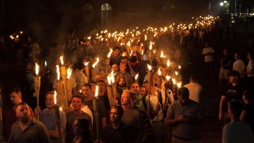 تظاهرات حامیان برتری نژاد سفید در شهر شارلوتزویل ایالت ویرجینیا آمریکا