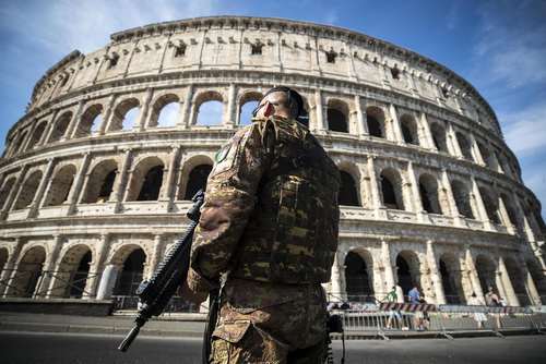 افزایش ترتیبات امنیتی در شهر رم ایتالیا در پی حملات تروریستی اخیر در اسپانیا