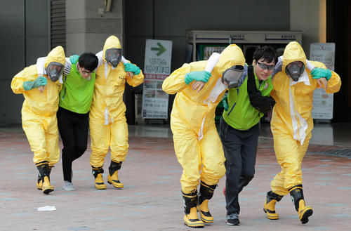 رزمایش ضد تروریستی و ضد حمله شیمیایی در شهر گویانگ کره جنوبی