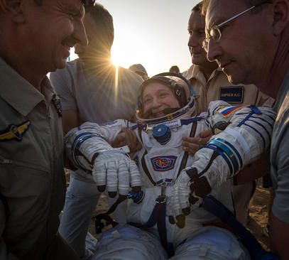 فرود یک فضانورد روسی در قزاقستان