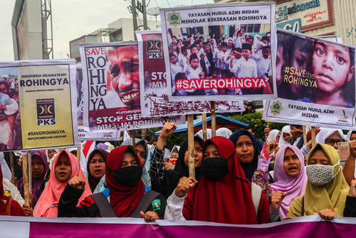 تظاهرات اندونزیایی ها در محکومیت کشتار مسلمانان میانمار