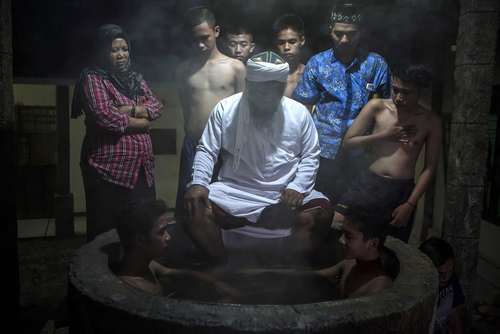 یک مرکز طب سنتی – اسلامی در اندونزی 