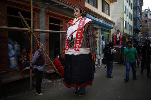 آیین های خیابانی به مناسبت جشن سال نو نپالی – کاتماندو