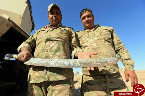 شمشیری که داعش در شهر رقه برای گردن زدن از آن استفاده می‌کرده است