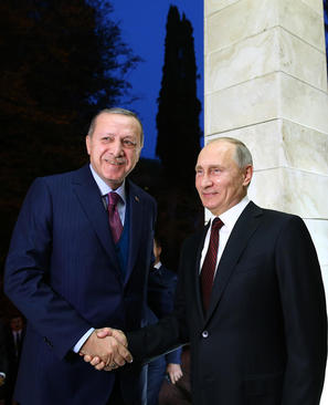 دیدار اردوغان و پوتین در اقامتگاه رییس جمهور روسیه در شهر بندری سوچی روسیه