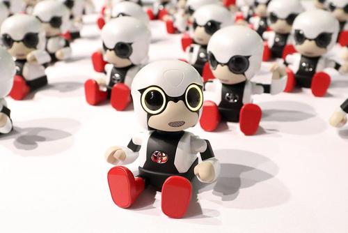 تولید انبوه روبات های کوچک 300 یورویی از سوی کمپانی خودروسازی تویوتا ژاپن