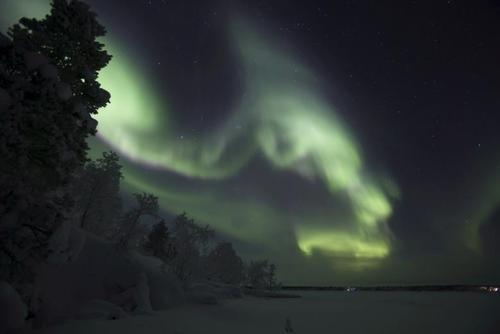 پدیده طبیعی شفق قطبی در فنلاند