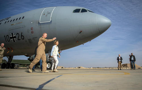 بازدید وزیر دفاع آلمان – خانم اورسولا وون دِر لین – از پایگاه هوایی العسراک در اردن