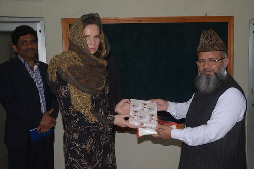 بازدید الیزابت ترودو سرکنسول ایالات متحده آمریکا در لاهور پاکستان از دانشگاه اسلامی 