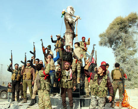 عکس پیروزی سربازان گروه موسوم به 