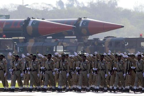 رژه ارتش پاکستان در روز ملی این کشور – اسلام آباد