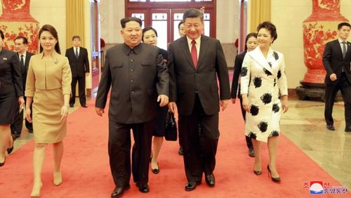رهبران کره شمالی و چین و همسرانشان در جریان دیدار دو مقام ارشد در پکن/عکس: رویترز