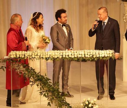 اردوغان شاهد مراسم عقد دختر شهردار شهر 