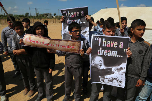 گردهمایی دانش‌آموزان فلسطینی در باریکه غزه برای تاکید بر حق بازگشت به سرزمین مادری