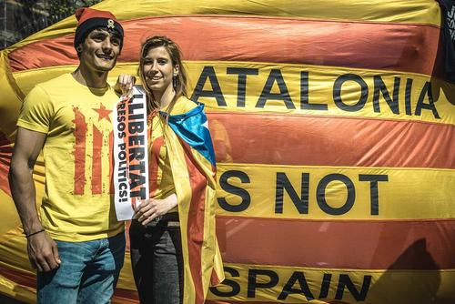 در حاشیه تظاهرات استقلال طلبان کاتالونیا اسپانیا- بارسلونا