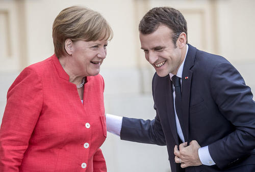 دیدار رهبران فرانسه و آلمان در برلین. این دو رهبر هفته جاری برای دیدار با ترامپ راهی واشنگتن خواهند شد.