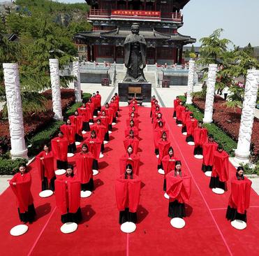 برگزاری جشنواره آیینی شانگسی در چین