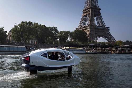تاکسی برقی پرنده روی رود سن در پاریس/خبرگزاری فرانسه