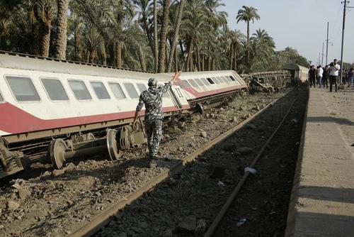 55 زخمی در سانحه قطار در مصر