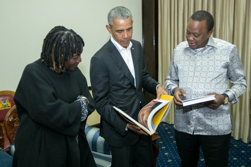 اوباما در دیدار روز یکشنبه خود با رییس جمهوری کنیا در نایروبی/ رویترز