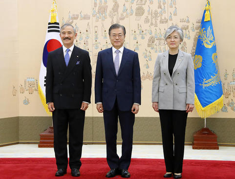 دیدار سفیر جدید آمریکا در کره جنوبی با رییس جمهوری کره جنوبی و تقدیم استوارنامه/ سئول/ یونهاپ