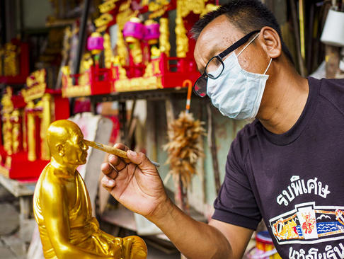 ساخت مجسمه یک راهب بودایی – بانکوک