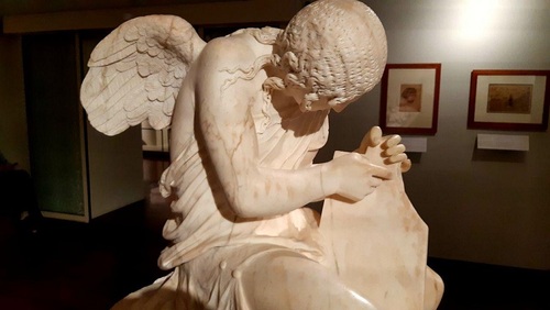 فرشته نگهبان آرامگاه قلب فرانسیس دوم