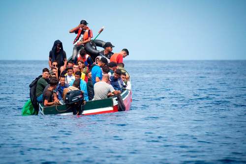 نجات پناهجویان در دریای مدیترانه از سوی گارد ساحلی اسپانیا