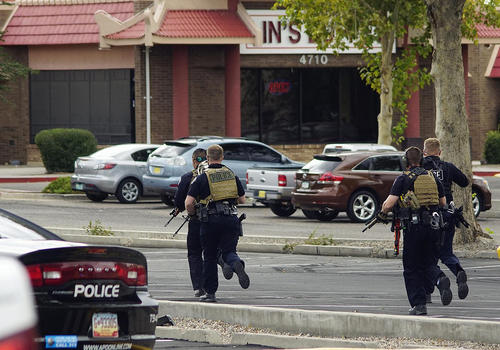 مقابله پلیس آمریکا با یک گروگانگیری در یک رستوران چینی در شهر آلبوکرک ایالت نیومکزیکو آمریکا