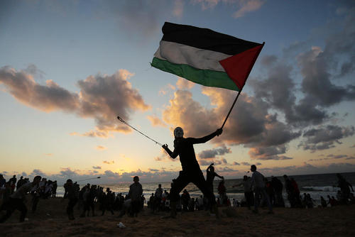 تظاهرات جوانان فلسطینی در مرز غزه و اسراییل