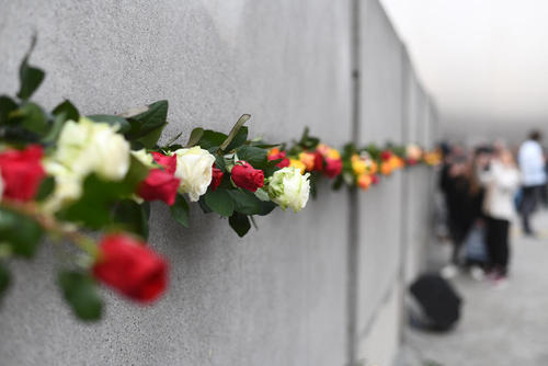 مراسم بیست و نهمین سالگرد فروریختن دیوار برلین/ خبرگزاری آلمان