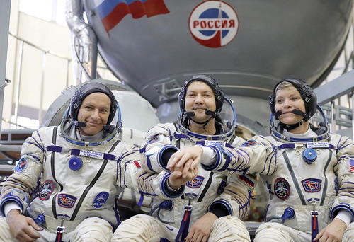 جلسات تمرینی 3 فضانورد کانادایی، روسی و آمریکایی پیش از اعزام به ماموریت فضایی/ مسکو/ ایتارتاس