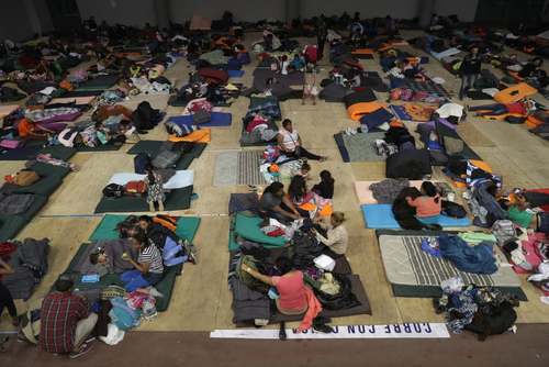 مهاجران آمریکای مرکزی عازم مرز آمریکا در اردوگاهی در شهر تیجوانا مکزیک