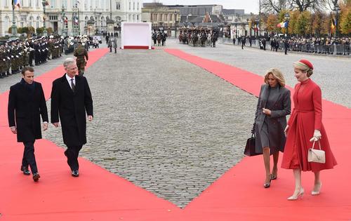 استقبال رسمی پادشاه و ملکه بلژیک از رییس جمهوری و بانوی اول فرانسه در بروکسل