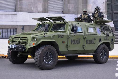 خودروهای نظامی هدیه چین به دولت آرژانتین برای تامین امنیت شهر 