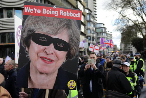 تظاهرات یک گروه راستگرای طرفدار خروج بریتانیا از اتحادیه اروپا در مرکز لندن 