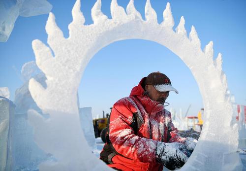 جشنواره سازه‌های برفی و یخی در هاربین چین/ شینهوا