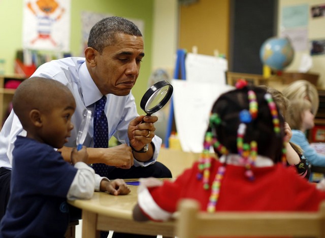 اوباما در بازدید از یک مهد کودک 