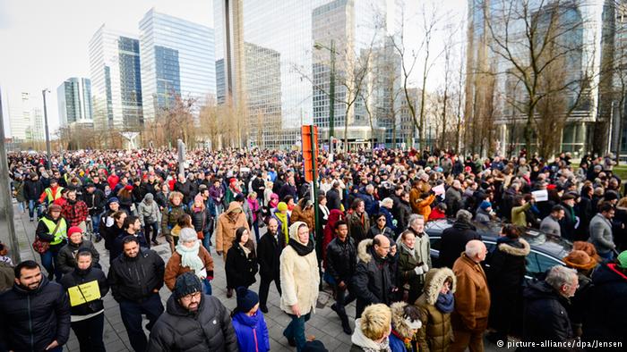 راهپیمایی 1.5 میلیون نفری اتحاد در پاریس (+عکس)