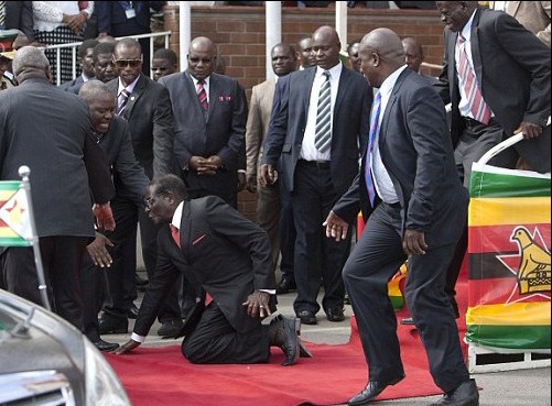 وقتی یک رئیس‌جمهور زمین می‌خورد