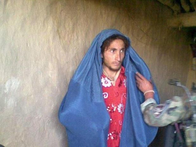 تکریت؛بازداشت داعشی های در حال فرار با لباس زنانه(عکس)