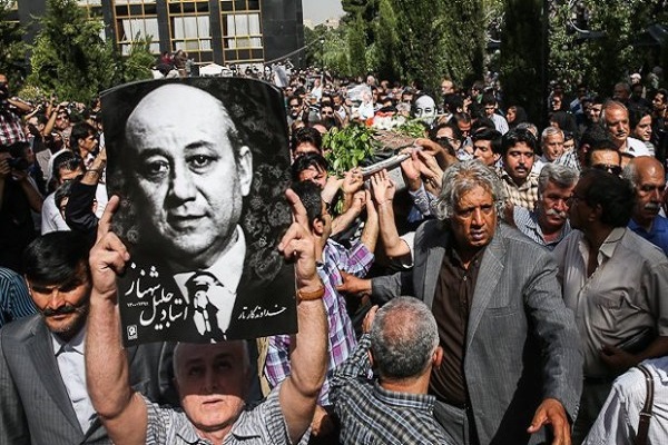 «آقا دوربینی» ها از تجمع حجاب تا خاکسپاری محمدرضا لطفی (عکس)