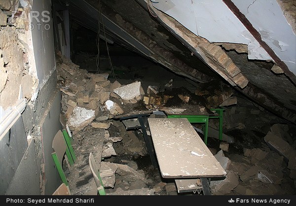 انفجار گاز و تخریب مدرسه در استان مرکزی (عکس)