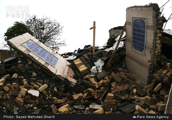 انفجار گاز و تخریب مدرسه در استان مرکزی (عکس)