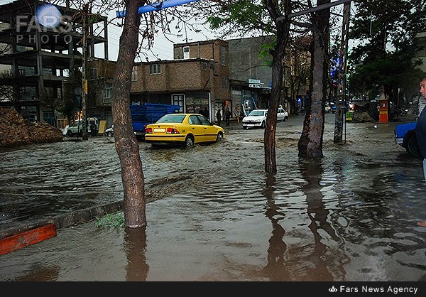 بارش شدید باران و آبگرفتگی در اهر (عکس)