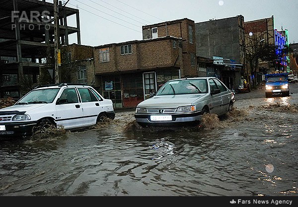 بارش شدید باران و آبگرفتگی در اهر (عکس)