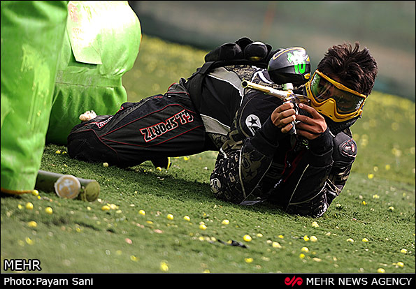 مسابقات پینت بال در کرمان (عکس)