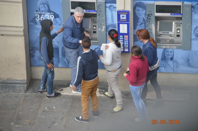 دزدی گروهی در روز روشن (عکس)