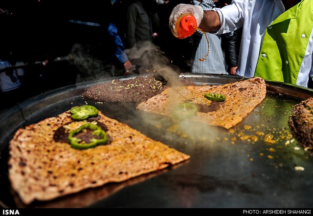 جشنواره پخت بریانی در اصفهان (عکس)